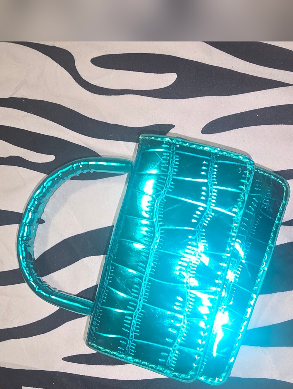 Metallic Teal Women’s Mini Handbag and Heels Set - Picture 10 of 10
